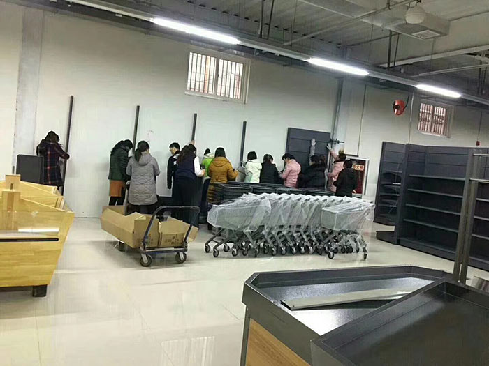 天樂廣場(chǎng)商超貨架案例